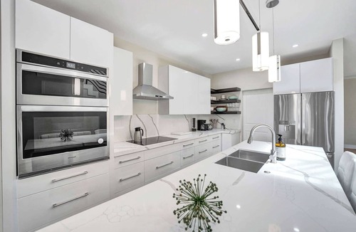Lake Ridge House | Upscale 4 BDRM Retreat - Mins to Las Olas & Beach