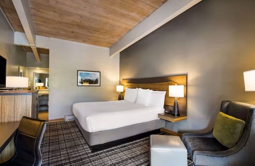 Glenwood Springs Hotel | Upscale Colorado Escape w/Heated Pool | Spa Access | Free Breakfast