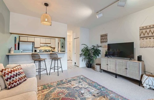 Noble Park Apartment | Urban Oasis: Cozy Furnished 1 BDR in Boulder
