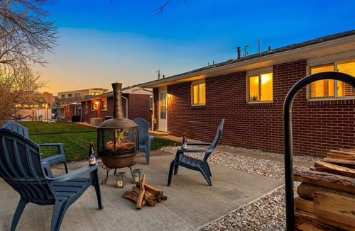 University Acres Condo | Urban Oasis Near Old Town & Pvh – Dog Friendly!