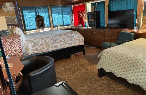 Colorado Springs House | Vacation. Corporate. or Soul Searching Rentals Long & Short Term