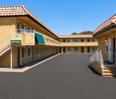 Hemet Hotel | Vagabond Inn Hemet