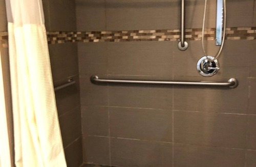 Snail Hotel | Vagabond Inn Sunnyvale