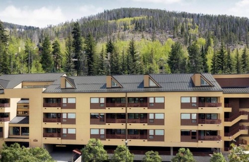 Highland Meadows Resort | Vail in the winter. A wonder place to visit.
