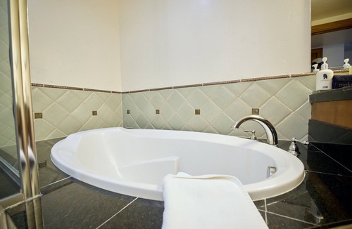 Vail Hotel | Vail Mountain Retreat w/Gym Access | 0.8 mi to Adventure Ridge