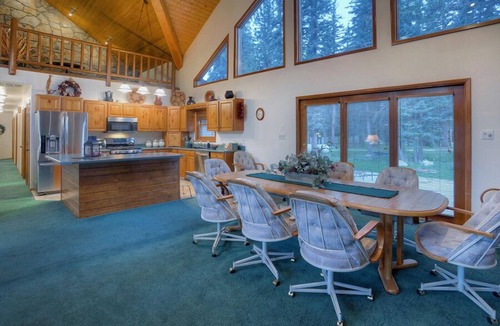 Bayfield House | Vallecito Retreat | Sleeps 16 | Pool Table, Large Yard