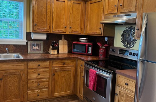 Perrysville Cottage | VALLEY VIEW COTTAGE Secluded Mohican Area, Treehouse, Pizza Oven, Pond