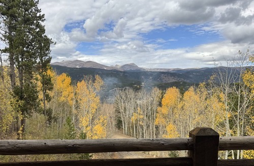 Nederland House | Valley View Vistas - Dog-Friendly Cozy Retreat w/VIEWS!