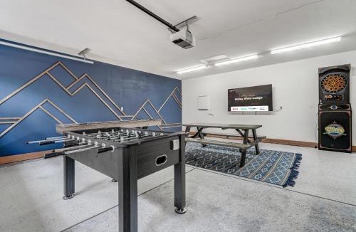 Spring Valley House | Valley Vista Lodge Hot Tub Shuffleboard Darts BBQ