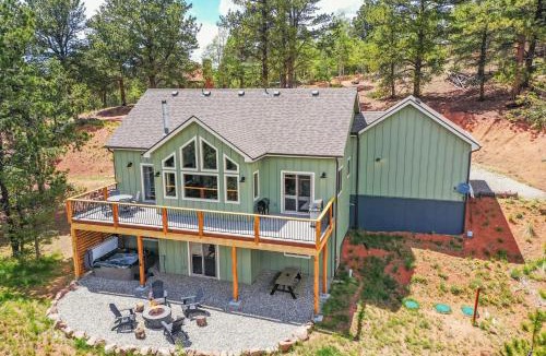 Spring Valley House | Valley Vista Lodge Hot Tub Shuffleboard Darts BBQ