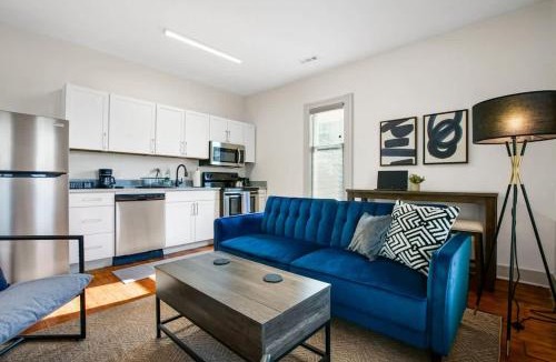 Hough House | Victorian Cleveland Clinic With Queen Bed, Sleeps 3