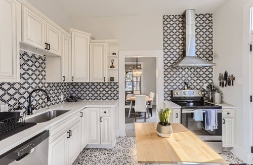 City Park West House | Victorian house near RINO/DT w/yard and hot tub!