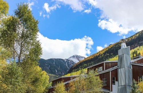 Telluride Apartment | Viking Lodge B218