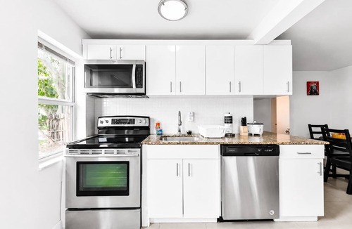 Parkside House | Villa Estudiantil STR-2000.