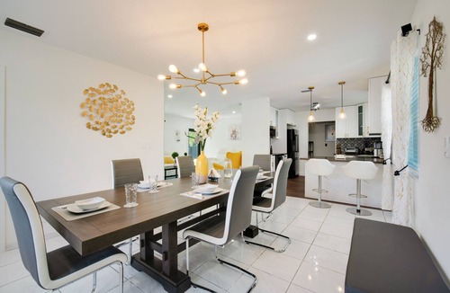 Edgewood Villa | Villa 🌊 Las Olas 🏡 Designed with You in mind!