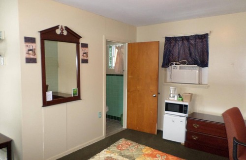 Painesville Hotel | Villa Rosa Motel