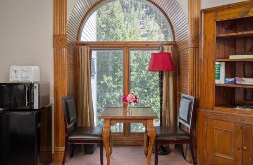 Telluride Apartment | Village Hideaway - Telluride convenience!