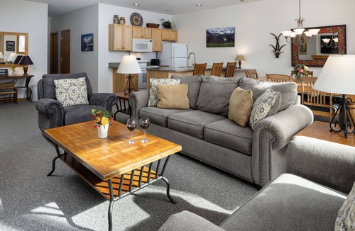 Snowmass Village Condo | Villas at Snowmass Club - 1625 ~ Snowmass Club Access ~