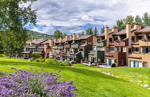 Snowmass Village Condo | Villas at Snowmass Club - 1527 ~ Snowmass Club Access ~
