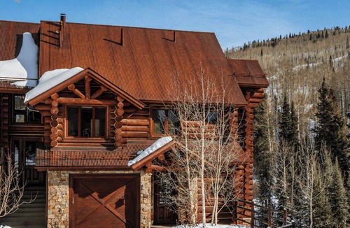 Mountain Village Cabin | Villas At Tristant 137 by Avantstay Ski In/Ski Out Home + Private Hot Tub + Panoramic Views