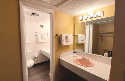Grand Junction Hotel | Ville 718