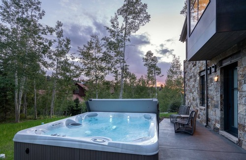 Mountain Village House | Vischer - Mountain Oasis - Luxury Ski in and out