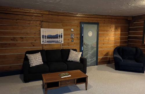 Walden House | Walden’s Gingerbread House - A Basecamp for Groups, Fenced Yard, Pet Friendly