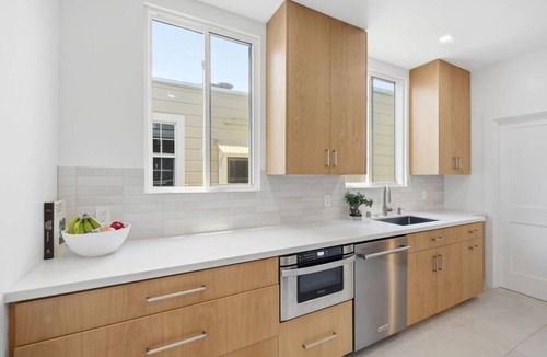 Marina District Apartment | Walk Everywhere! Marina 2BR w/Parking