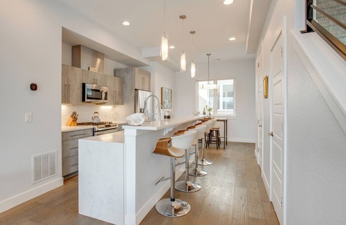 Highland House | Walk to Bars! LoHi City-View Haven w/Hot Tub
