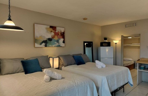 Hallandale Beach Apartment | Walk to Everything: Beach, Shops-2270