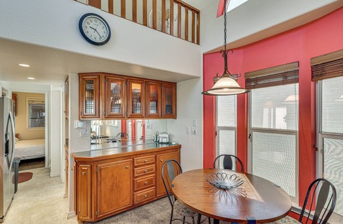 Lake Havasu City Cabin | Walk to London Bridge Beach: Lake Havasu Cabin!