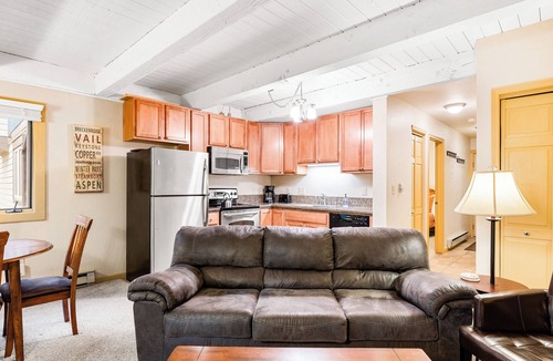 Peak 9 Condo | Walk To Peak 9 Base + Main St; Hot Tubs & Pool