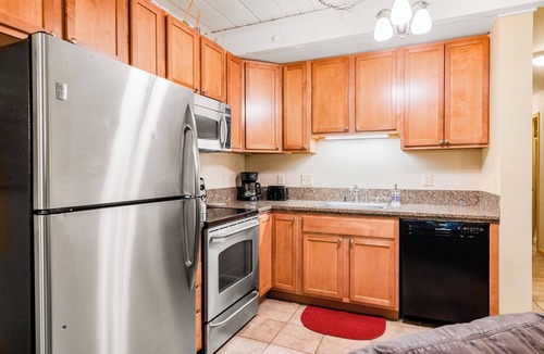 Peak 9 Condo | Walk To Peak 9 Base + Main St; Hot Tubs & Pool