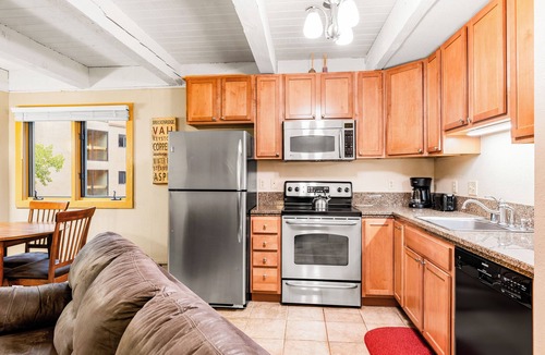 Peak 9 Condo | Walk To Peak 9 Base + Main St; Hot Tubs & Pool
