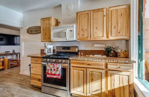 Canon City House | Walk to Royal Gorge Railroad! Colorado Base Camp