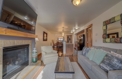 Downtown Steamboat Springs Condo | Walk to Ski area, Heart of Downtown Steamboat, & Free Bus Route!