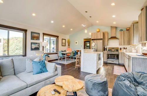 Keystone House | Walk to Slopes: Home w/Hot Tub in Keystone