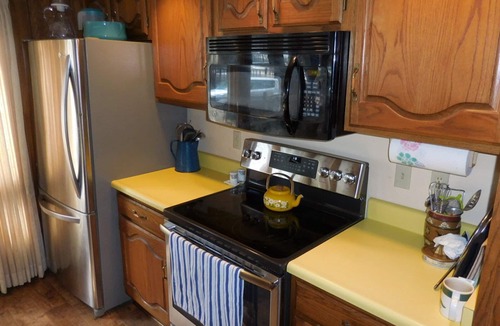 Green Mountain Falls House | Walk to Town, Wade in the Creek