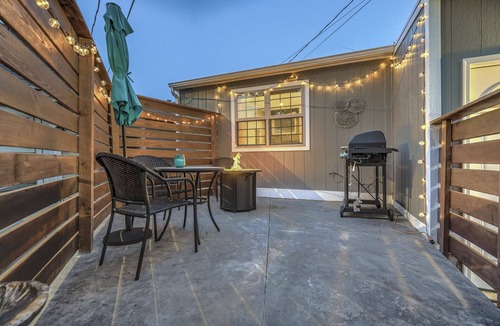 Downtown Colorado Springs House | Walkable to downtown restaurants & bars-Fire Pit