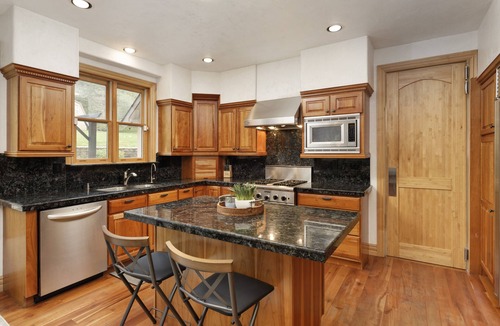 El Jebel Ski Chalet | Warm Chalet in the beautiful Rocky Mountains