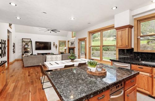 El Jebel Ski Chalet | Warm Chalet in the beautiful Rocky Mountains