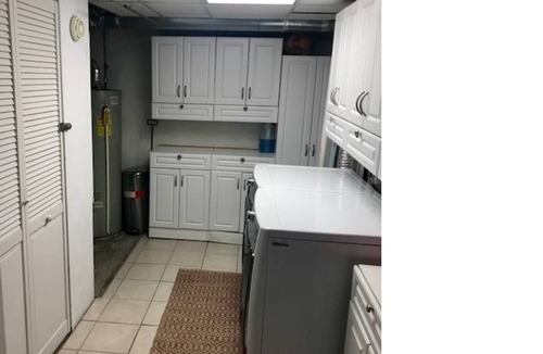 Washington Park West House | Washington park bungalow private bottom unit with hot tub!