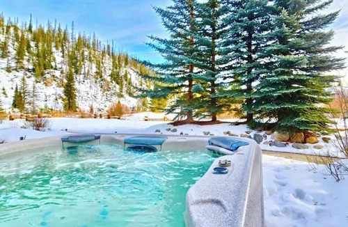 Breckenridge House | Waterfront, 10min>Ski, Spa, Game Rm, 3 car heat gr