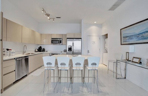 Hallandale Beach Condo | Waterfront Penthouse the Beachwalk Resort