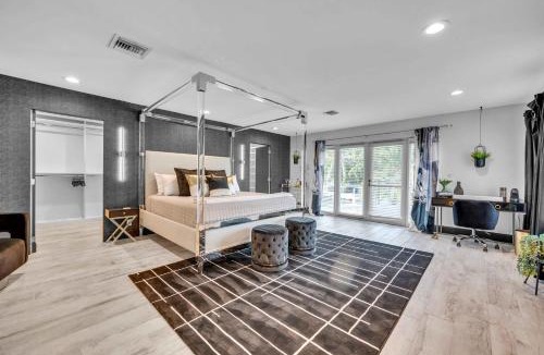 Seven Isles House | Waterfront Villa Walk to Beach Venice of America Coastal Extravagance Palm Key VlLLAS