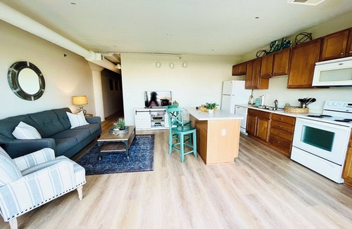 Sandusky Condo | Waterfront W/Patio Stunning Views of Cedar Point!