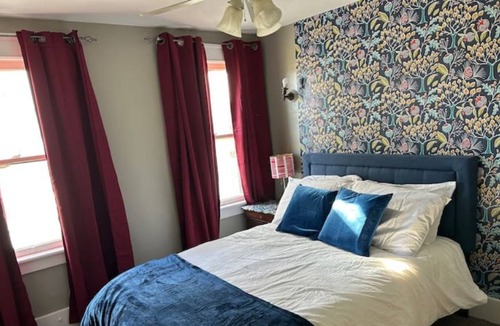 Warren Apartment | Welcome Med or Nursing students!