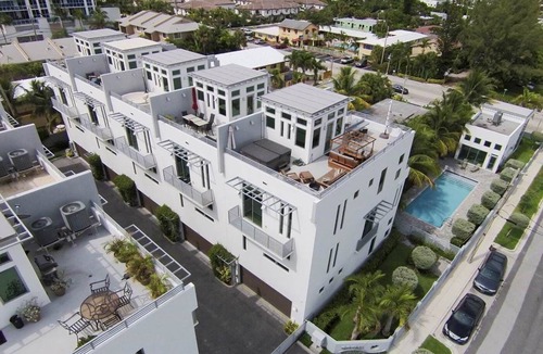 Pompano Beach House | Welcome to Ocean Pearl – Steps from the Beach, Rooftop Terrace/Private Elevator