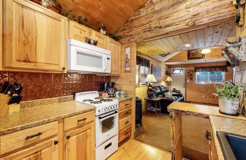 Drake Cabin | Welcome to our getaway at Annie's Mountain Retreat!