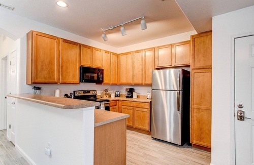Foxfield Condo | Welcoming and Wonderful Main Floor Condo